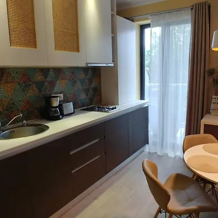 Mira Residence Apart & Penthouse Navodari Exterior photo