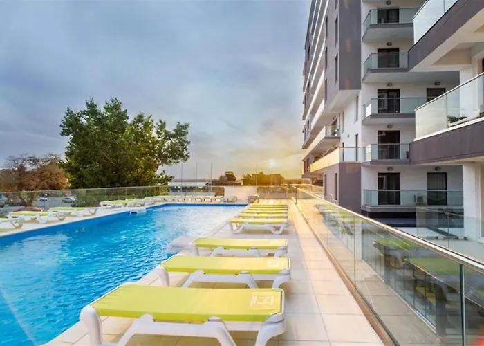 Mira Residence Apart & Penthouse