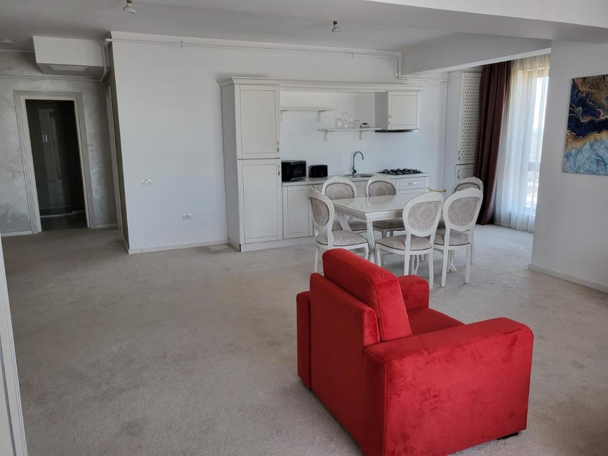 Mira & Penthouse Apartment Năvodari