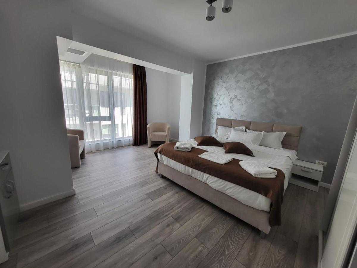 Mira & Penthouse Năvodari